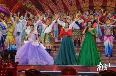 點贊！大鵬本土音樂人鄭海燕壓軸亮相央視元宵晚會 點亮文藝創(chuàng)作新火花